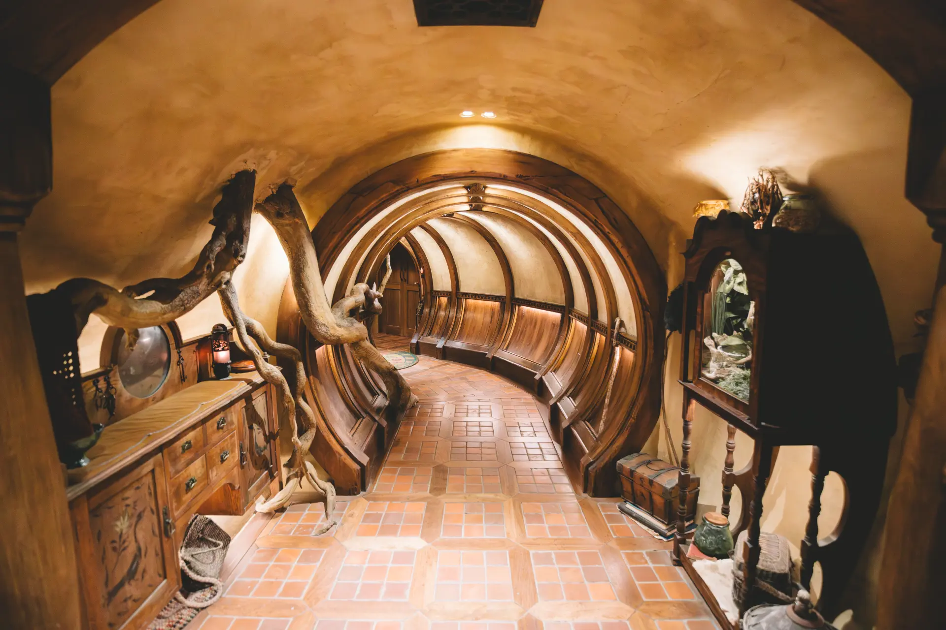 L'interno di una casa hobbit a Hobbiton