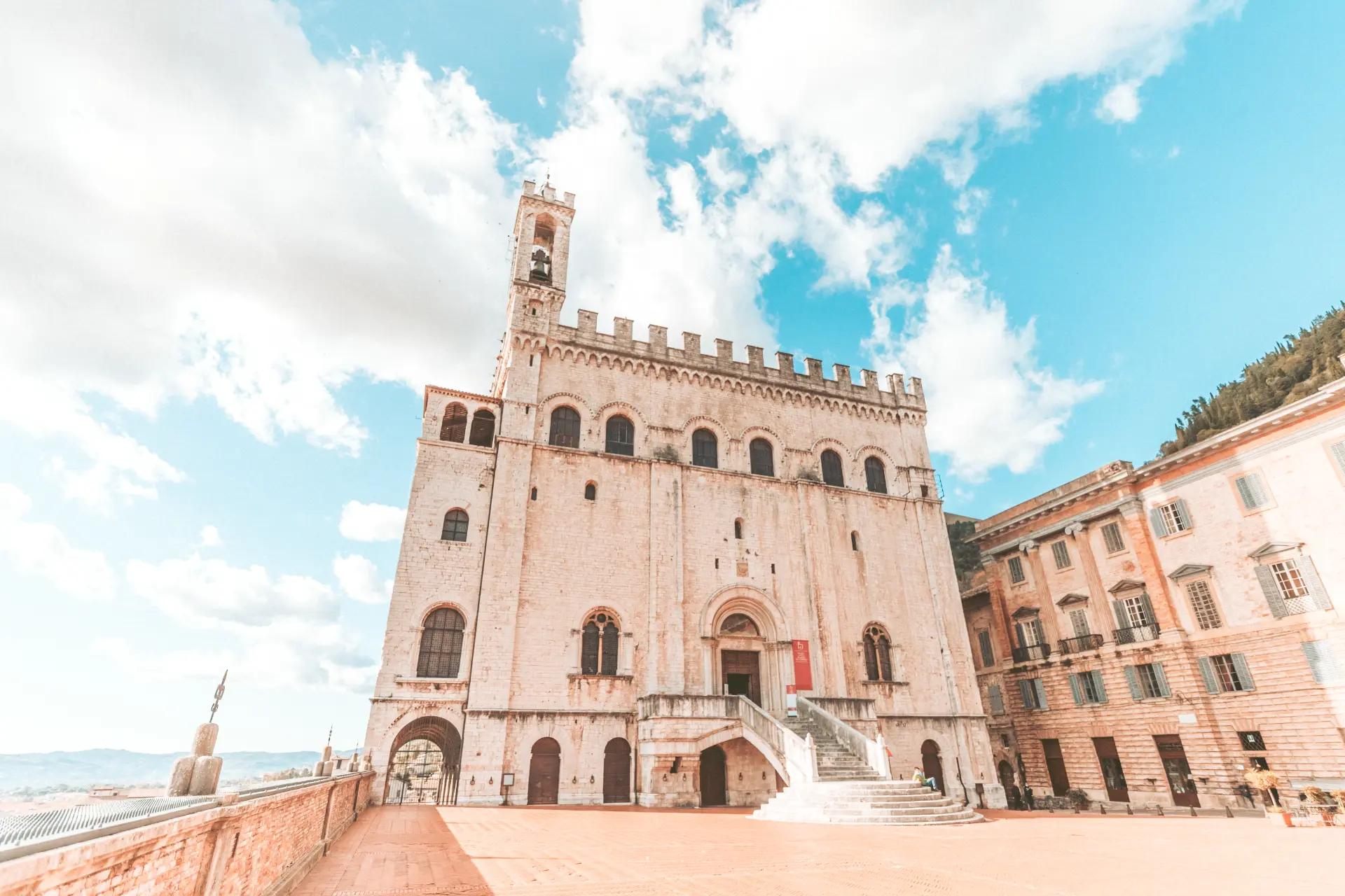 Il Palazzo dei Consoli nella piazza di Gubbio